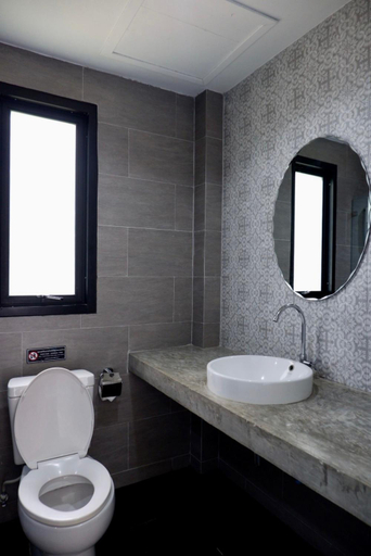 Bathroom 3, Evergreen Koh Chang Resort, Koh Chang