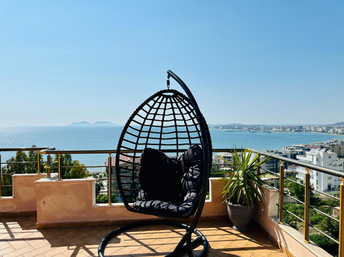Others 1, Villa Coli, Vlorës