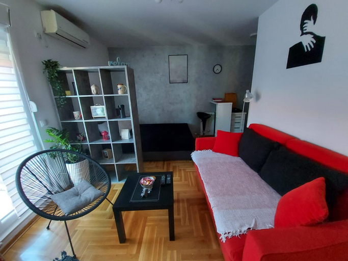 Others 4, Studio IKA, Novi Beograd