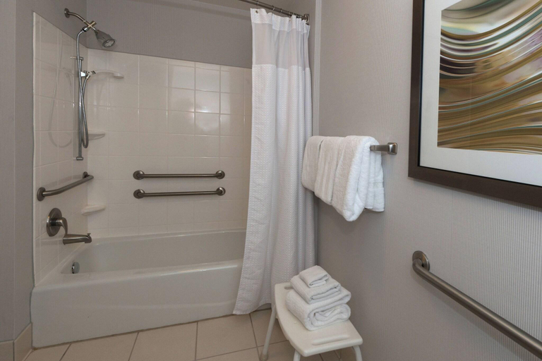 Bathroom 11