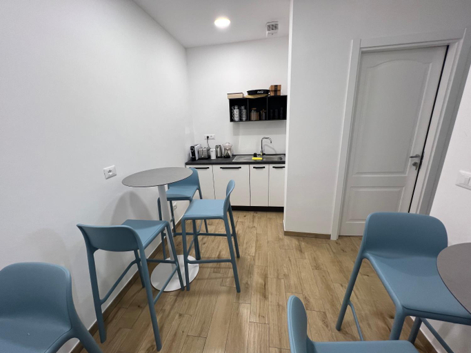 Others 4, BikeandClimb B&B, Savona