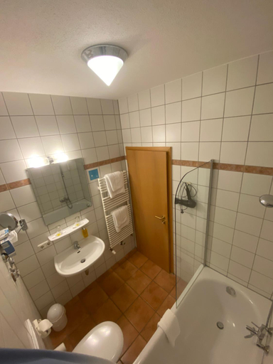 Bathroom 2, Hotel Garni St.Georg, Erding