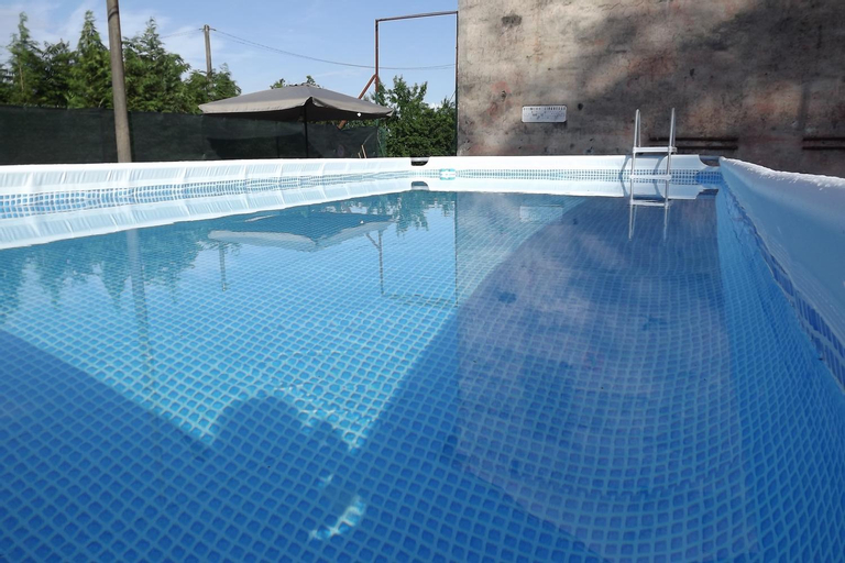 Swimming Pool 9