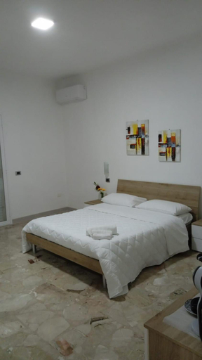Others 3, CHIARANTO, Agrigento