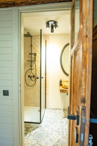 Bathroom 4, Barrique Chambers, Brasov