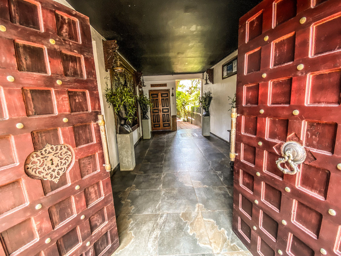 Public Area 5, Waterland, Negombo