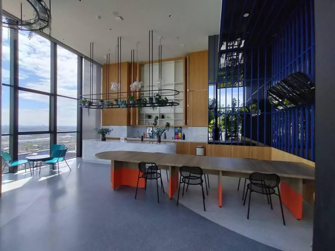Food & Drinks 4, One bedroom condo with rooftop pool, Khlong Luang