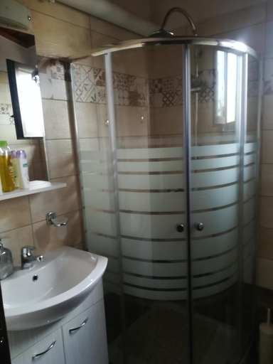Bathroom 2, Argyro House I, Crete