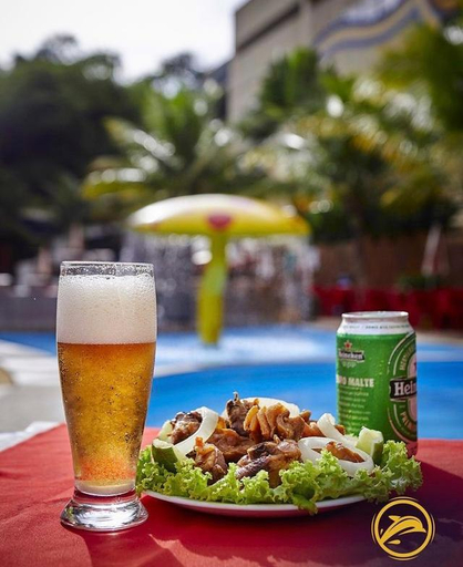 Food & Drinks