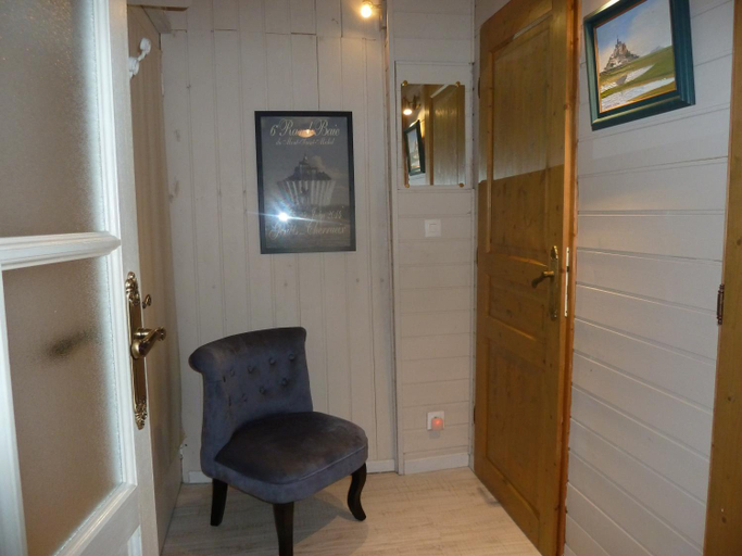 Facilities 4, Les Bruyères du Mont, Manche