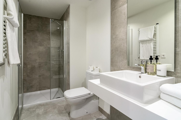Bathroom 2, INF2.7E- Holiday home Estepona by Roomservices, Málaga