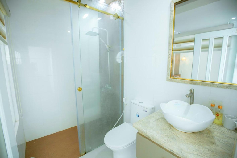Bathroom 4, Quoc Te Hotel, Cà Mau
