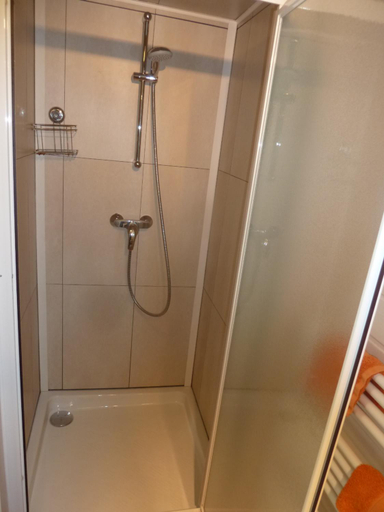 Bathroom 3, Les Bruyères du Mont, Manche