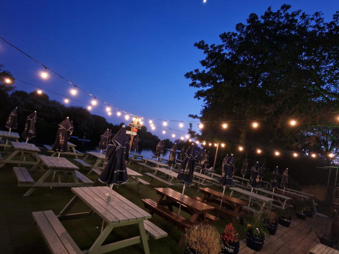 Food & Drinks 4, The Riverside, Gloucestershire