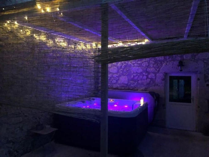 Others 3, Chambre d'hotes Le Bol d'Air avec jacuzzi, Gers