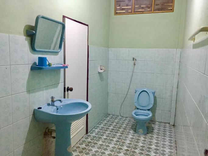 Bathroom 5, Anouxa Guesthouse, Champassack