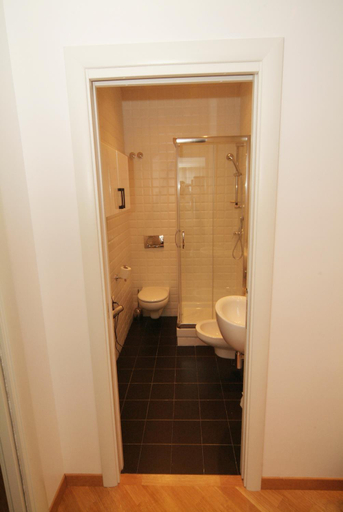 Bathroom 2, Vatican Sunset Guest House, Rome