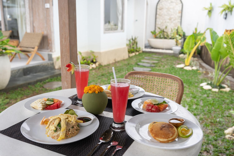 Food & Drinks