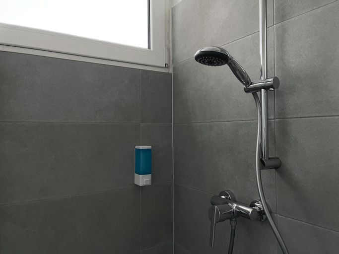 Bathroom 4