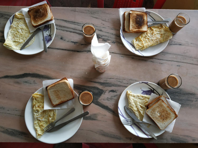 Food & Drinks 4, Vishnu Rest House, Chandauli