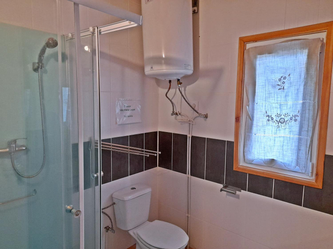 Bathroom 2, Casa das Aveleiras - Satao, Sátão