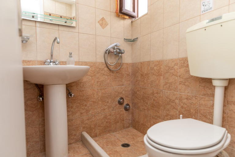 Bathroom 2, Rooms Maria, South Aegean