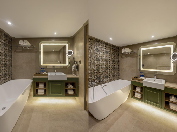 Bathroom 4, Sarovar Portico Srinagar, Badgam
