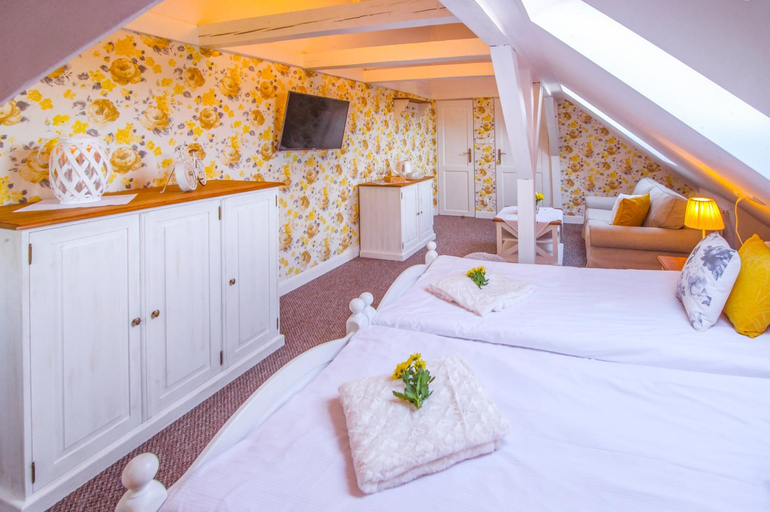 Bedroom 4, Chata Pogaduchy, Braniewo