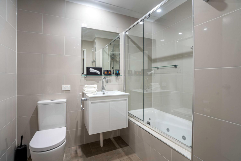 Bathroom 14