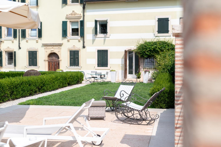 Madonna Villa Baietta, Verona