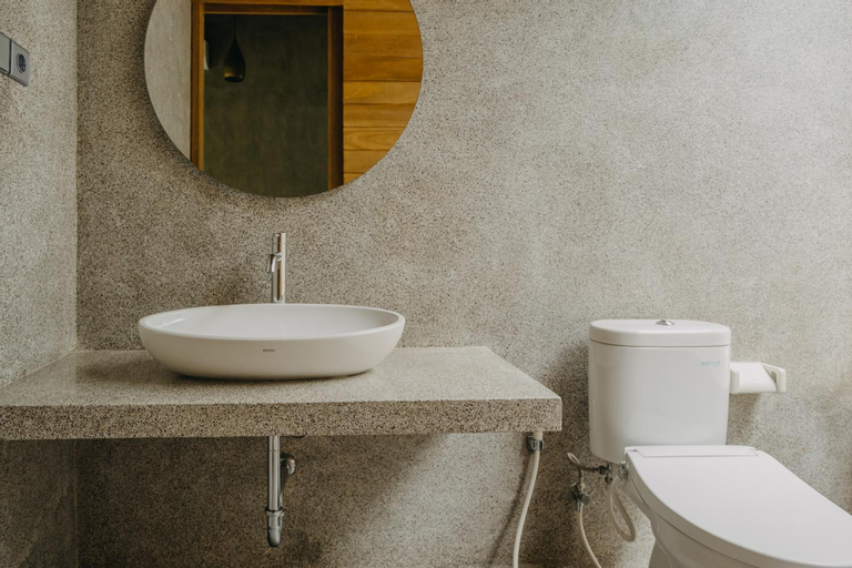Bathroom 7
