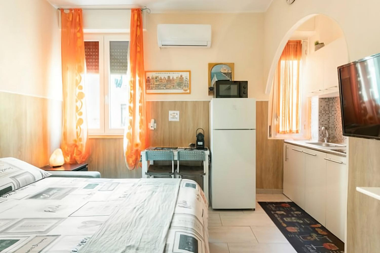 Bedroom, [Milan sweet home] Metro, Linate e Sky studio, Milano