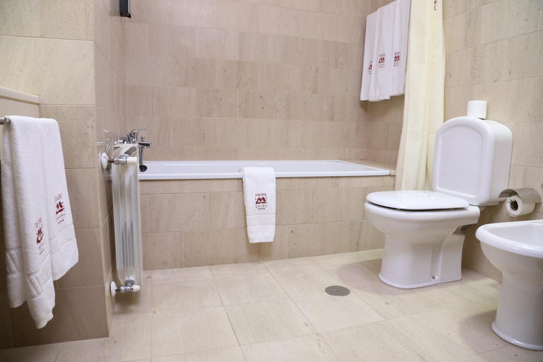 Bathroom, Hotel Miracorgo, Vila Real