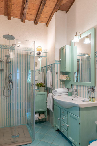 Bathroom 2, Borgo il Poeta, Perugia