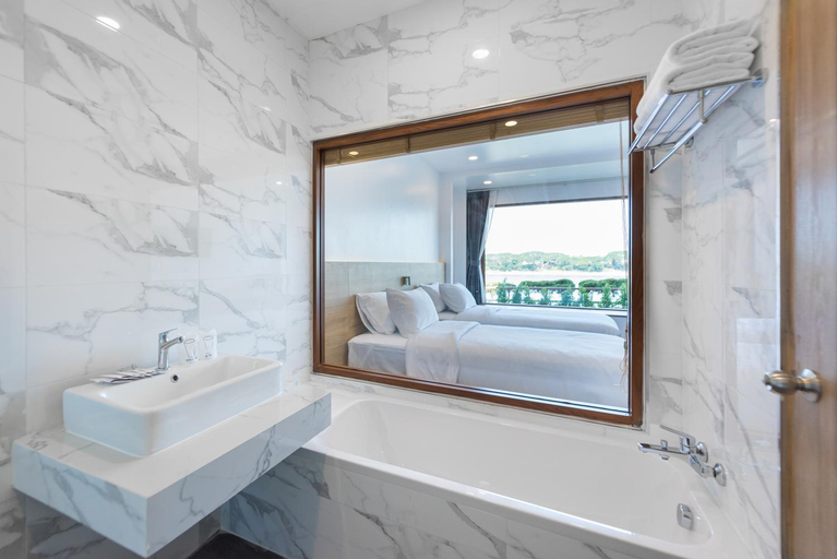 Bathroom 8