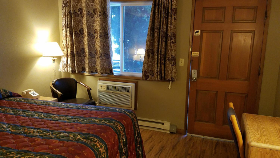 Bedroom 4, Royal Motor Inn, Union