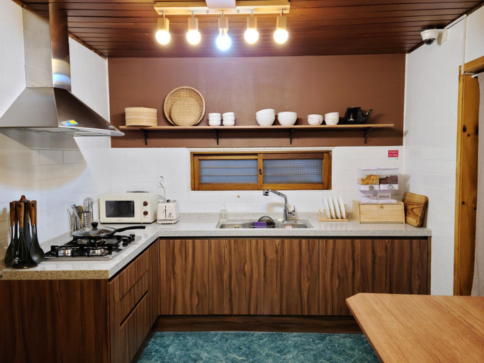 Others 5, Batwo Stay - For foreigners only, Mapo