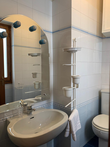 Bathroom 2, Signoria Apartment with patio, Florence
