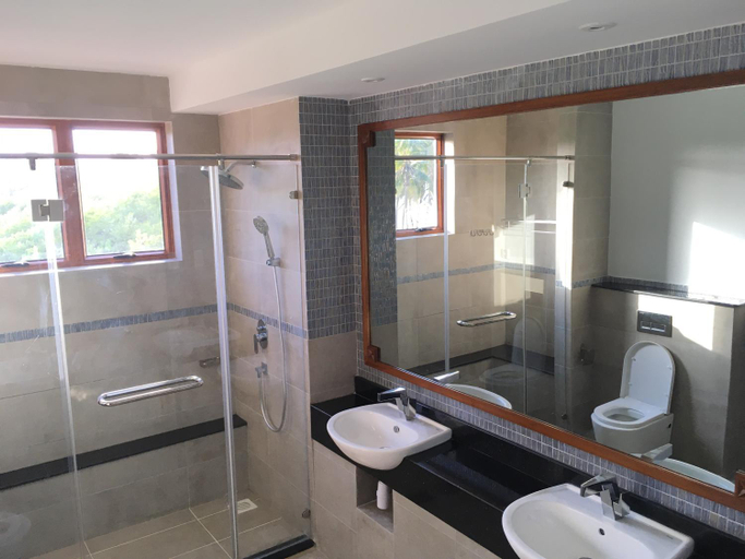 Bathroom 3, Sultan Palace, Kilifi South