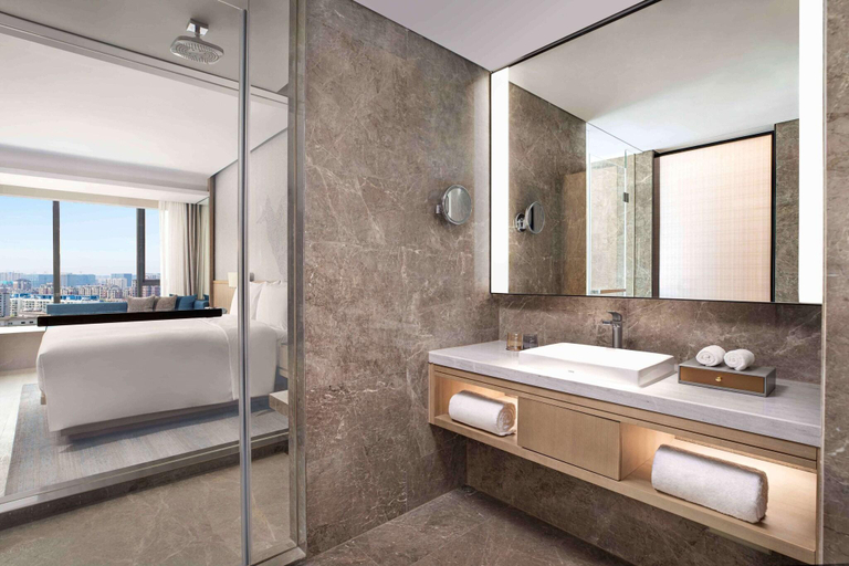 Bathroom 10