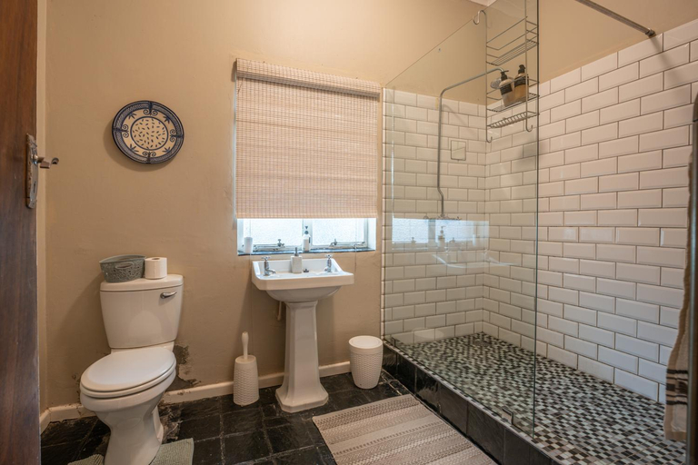 Bathroom 3, Tygerfontein Safari Villa, Cacadu