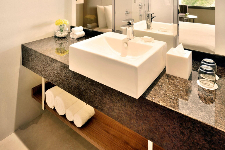 Bathroom 10