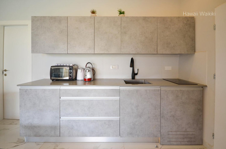 Kitchen 2, Hawaii Luxury Suites