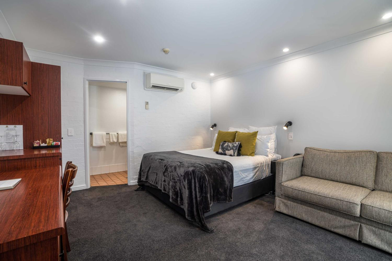 Bedroom 2, Town Square Motel, Orange