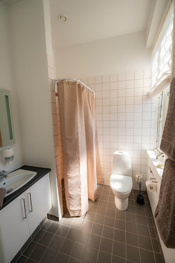 Bathroom 3, Det Gamle Posthus, Bornholm