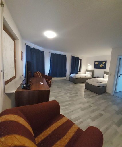 Bedroom 4, City Centre Unterkunft, Steinburg