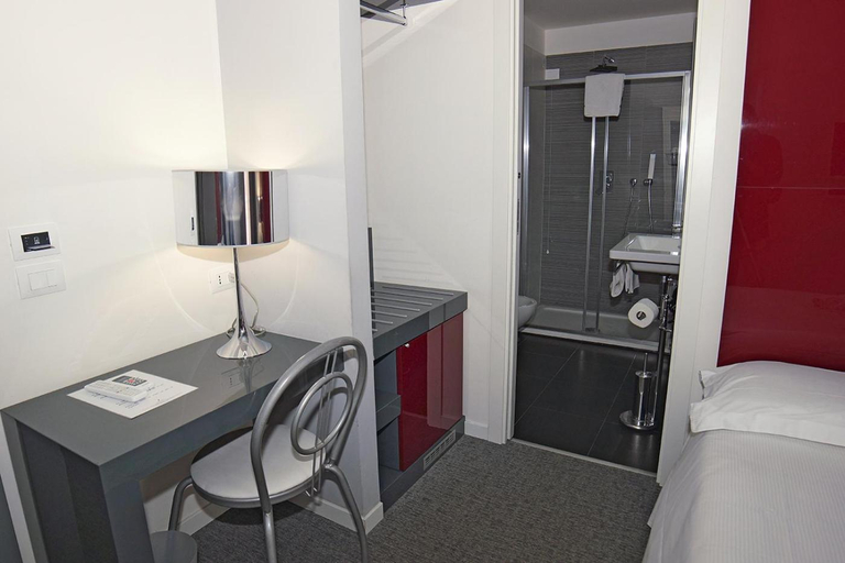 Bedroom 2, Hotel Leopardi Pomigliano, Napoli