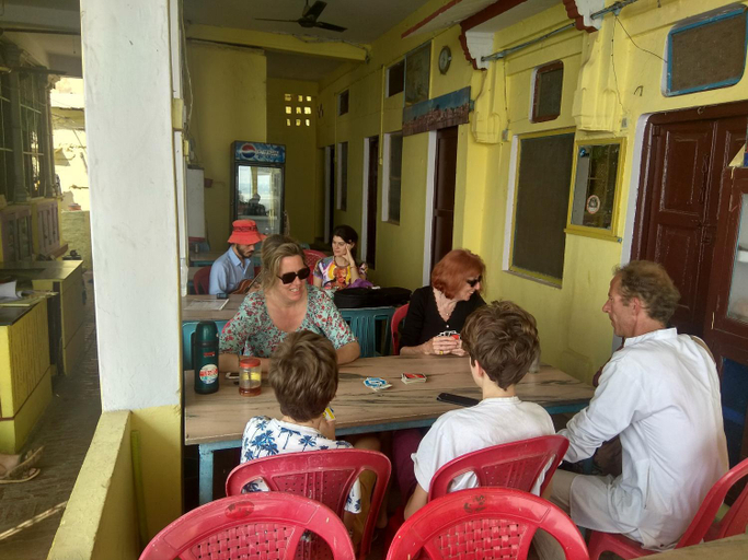Food & Drinks 3, Vishnu Rest House, Chandauli
