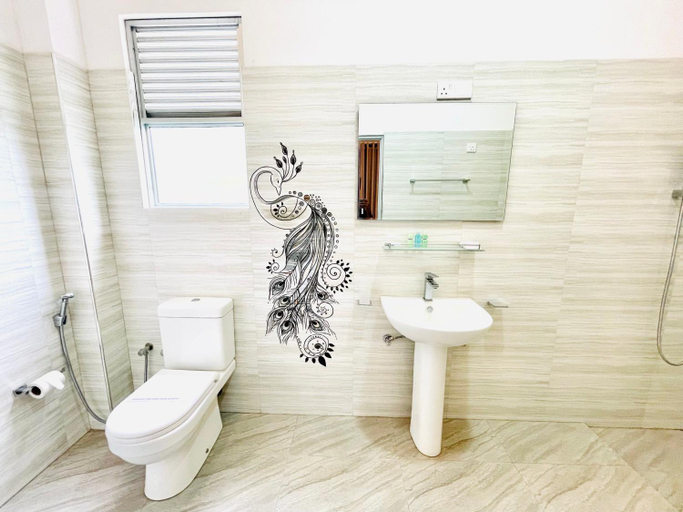 Bathroom 3, ismatthahotel, Nachchadoowa