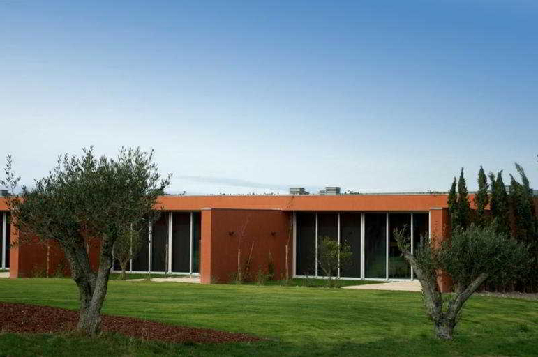 Exterior 15